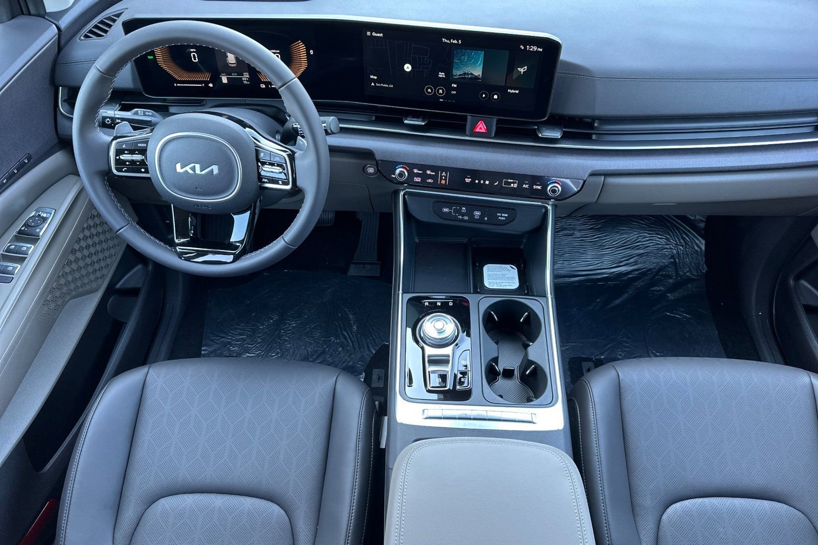 New 2026 Kia Carnival EX image 13