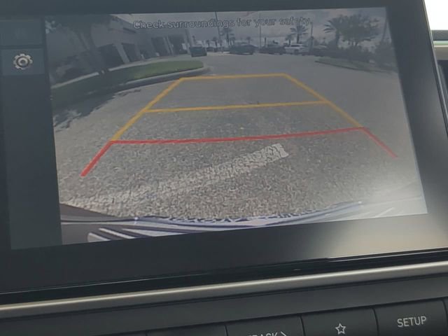 Used 2025 Hyundai Venue SEL FWD image 21