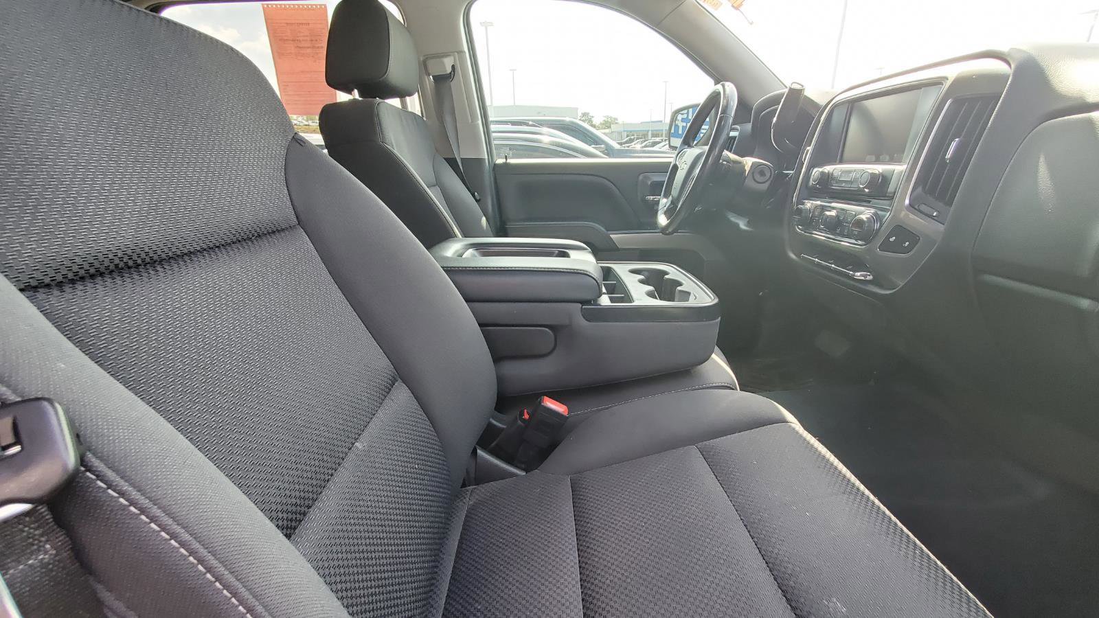 Used 2018 Chevrolet Silverado 1500 LT w/ All Star Edition image 4