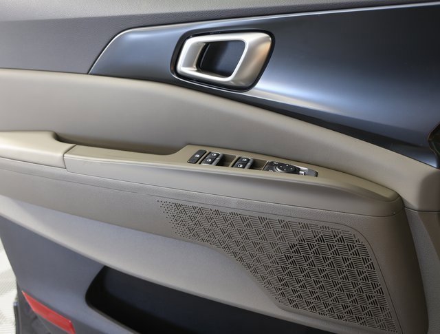 Certified 2026 Kia Carnival image 25