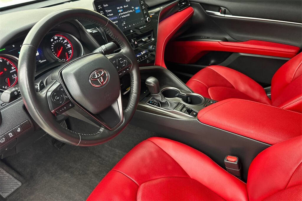Used 2023 Toyota Camry XSE w/ Navigation Package image 10