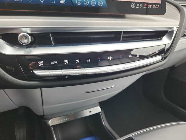 New 2026 Cadillac Lyriq Signature Sport AWD/4WD image 17