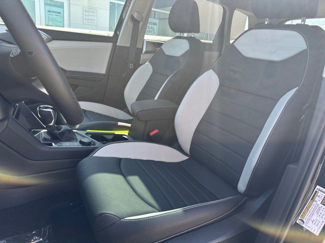New 2025 Volkswagen Taos SEL image 14