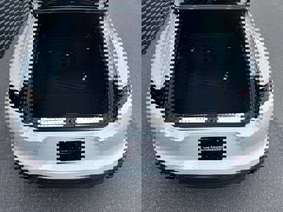 Certified 2024 Porsche Panamera image 22