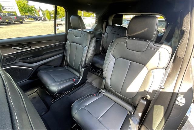New 2025 Jeep Grand Cherokee L Overland image 11