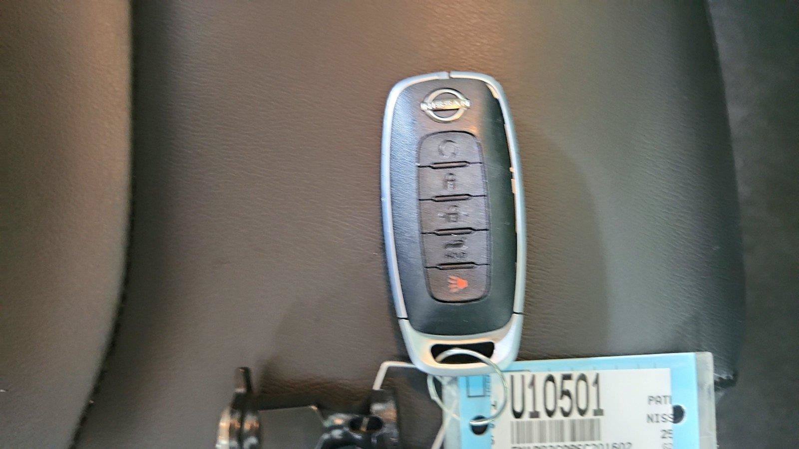 Used 2025 Nissan Pathfinder SL FWD image 29