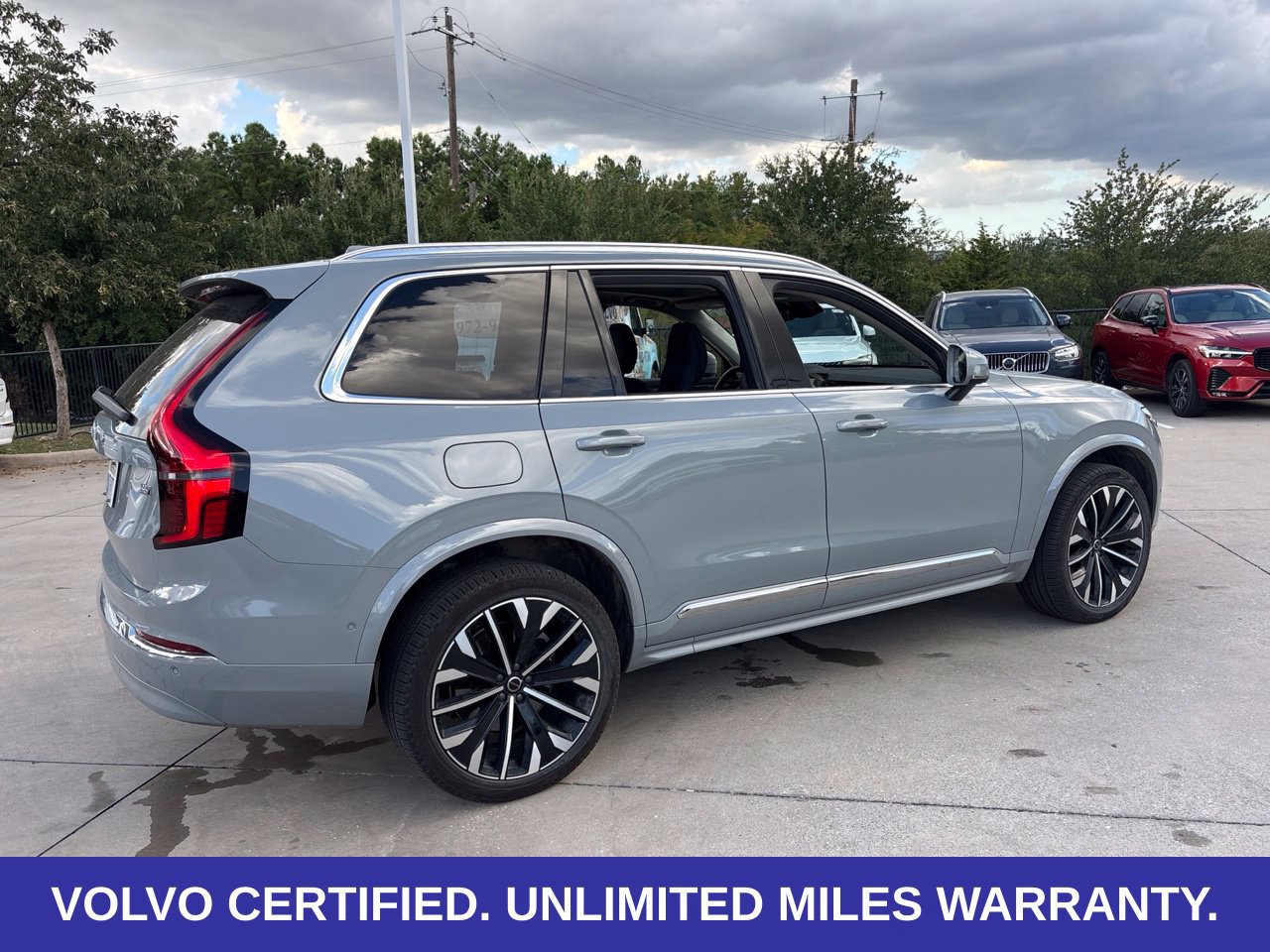 Certified 2026 Volvo XC90 B6 Plus AWD/4WD image 5