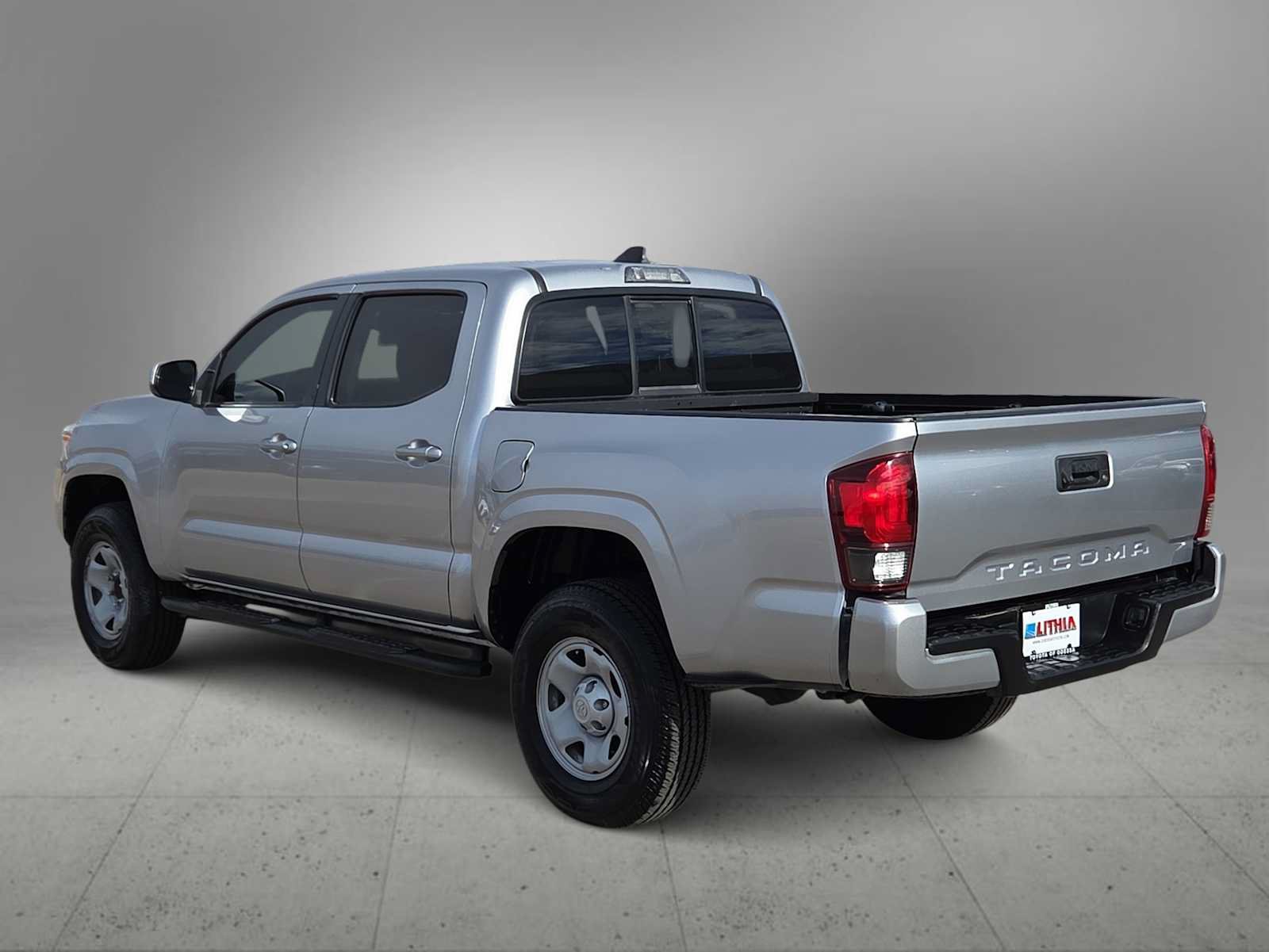 Used 2022 Toyota Tacoma SR w/ SR Convenience Package RWD image 6