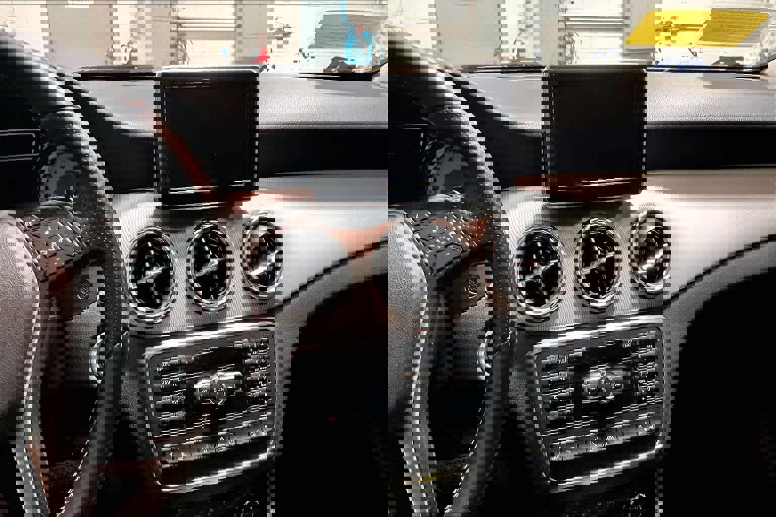 Used 2015 Mercedes-Benz GLA 250 4MATIC image 7