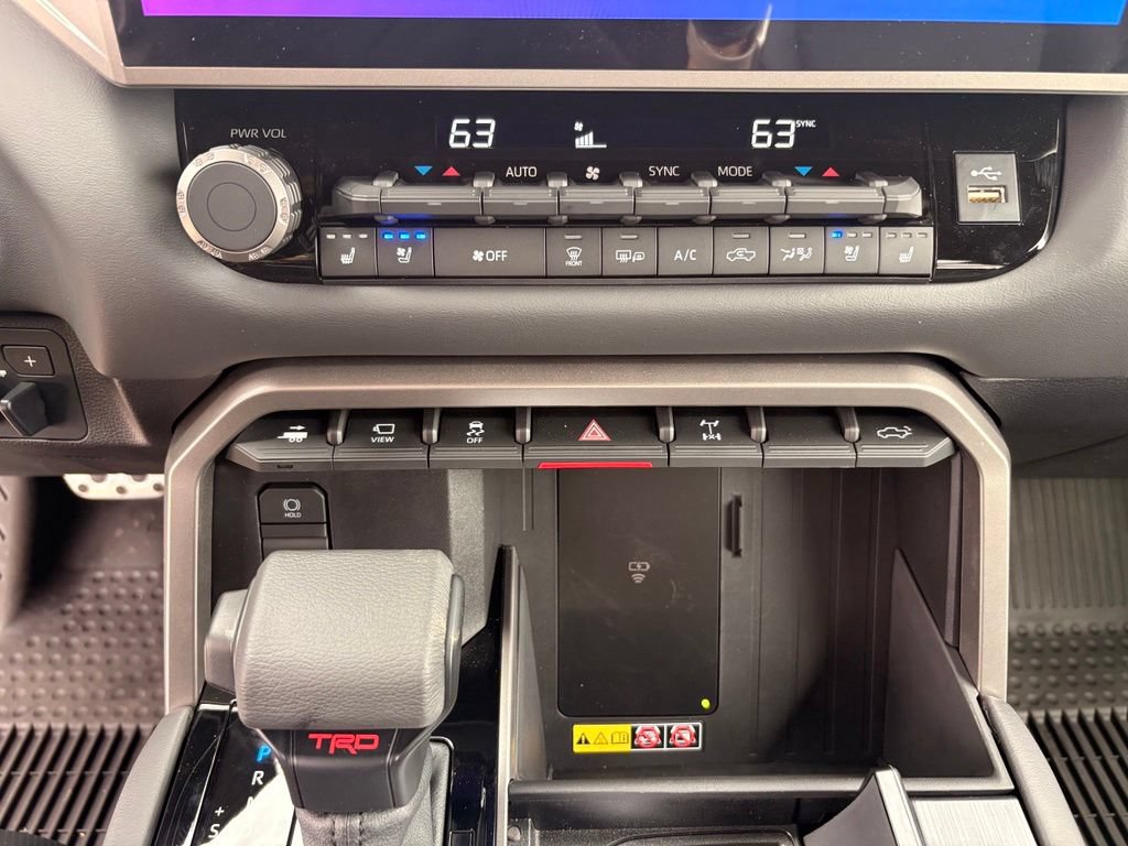 Used 2026 Toyota Tundra Platinum AWD/4WD image 19