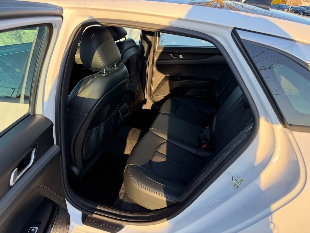 Used 2023 Kia K5 GT-Line image 16
