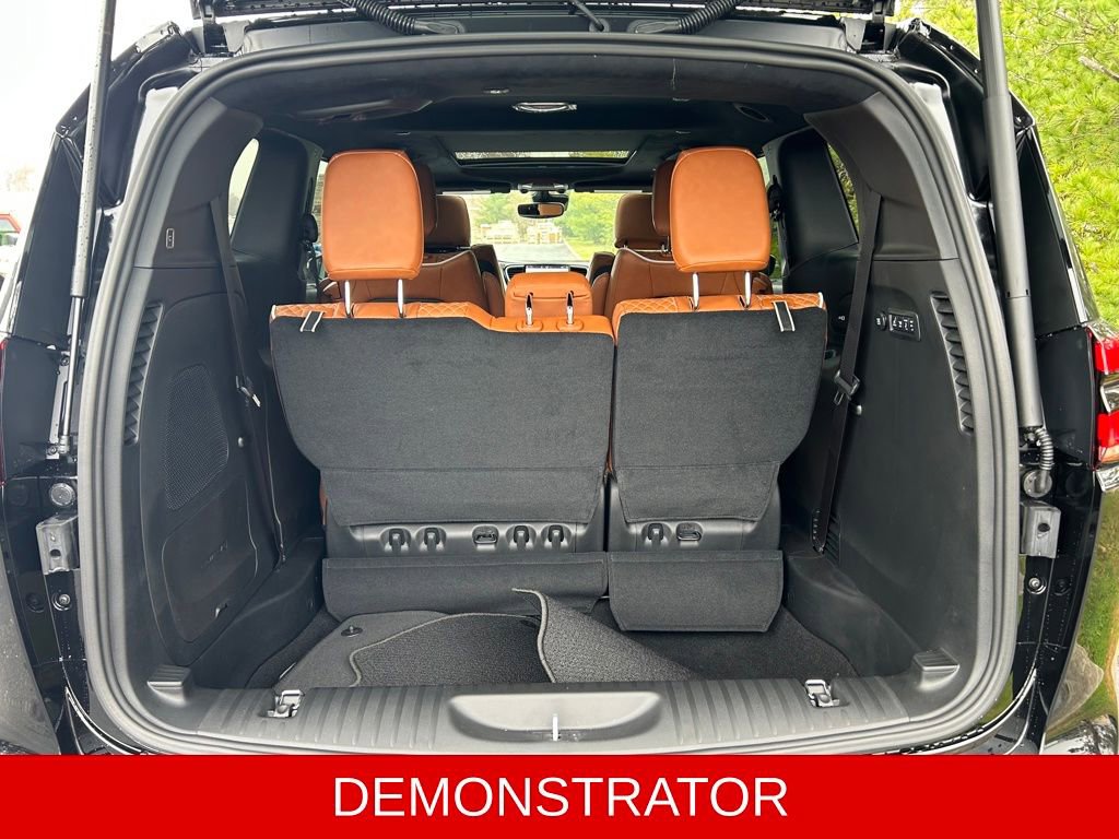 New 2026 Chrysler Pacifica Pinnacle image 32