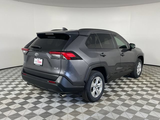 Used 2021 Toyota RAV4 XLE w/ Convenience Package FWD image 23