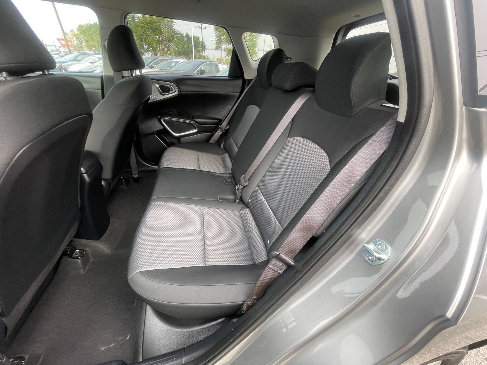 Used 2025 Kia Soul LX w/ LX Technology Package FWD image 25