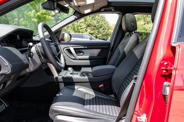 New 2026 Land Rover Discovery Sport Landmark AWD/4WD image 4