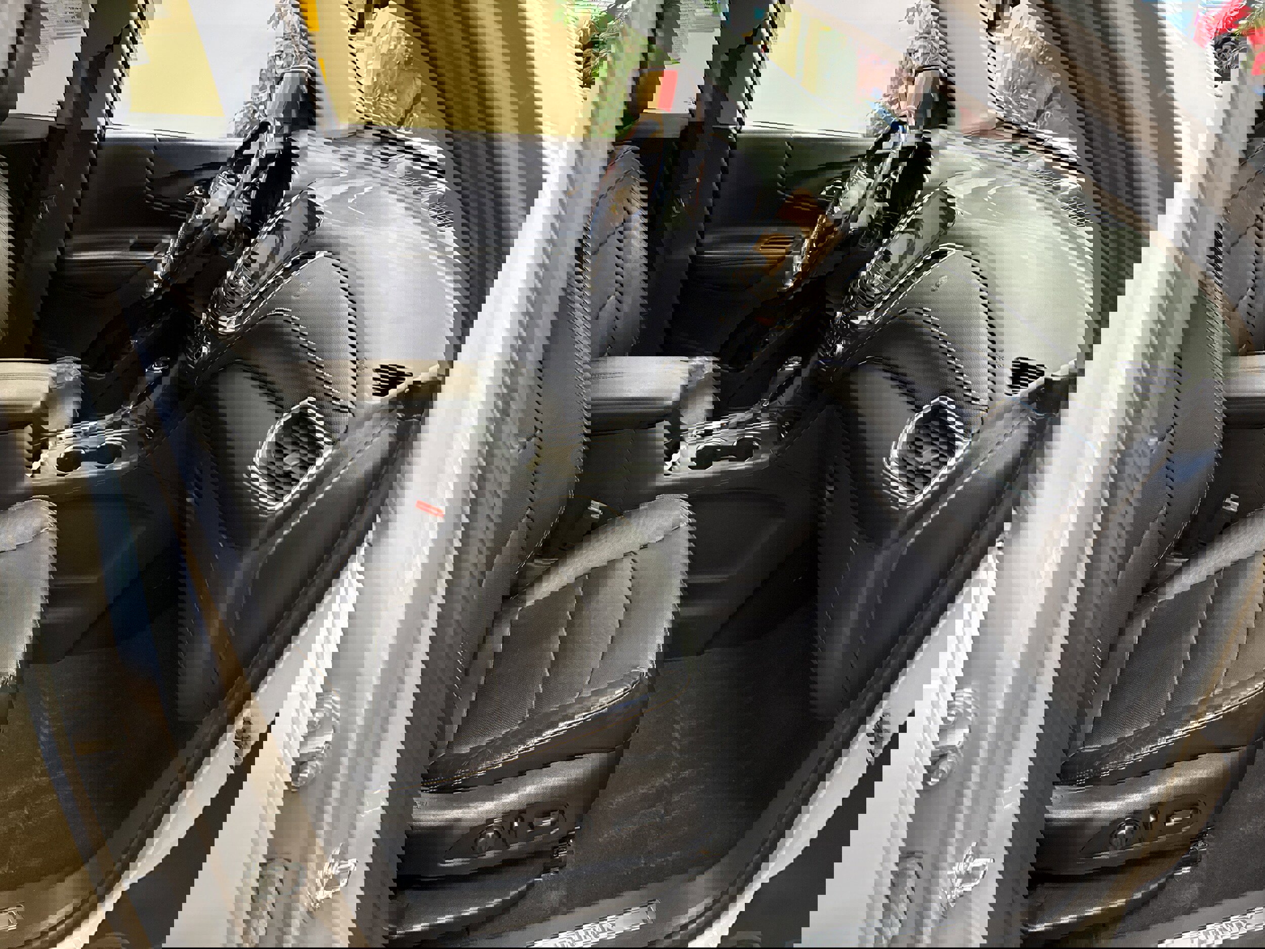 Used 2020 Chevrolet Equinox Premier image 16