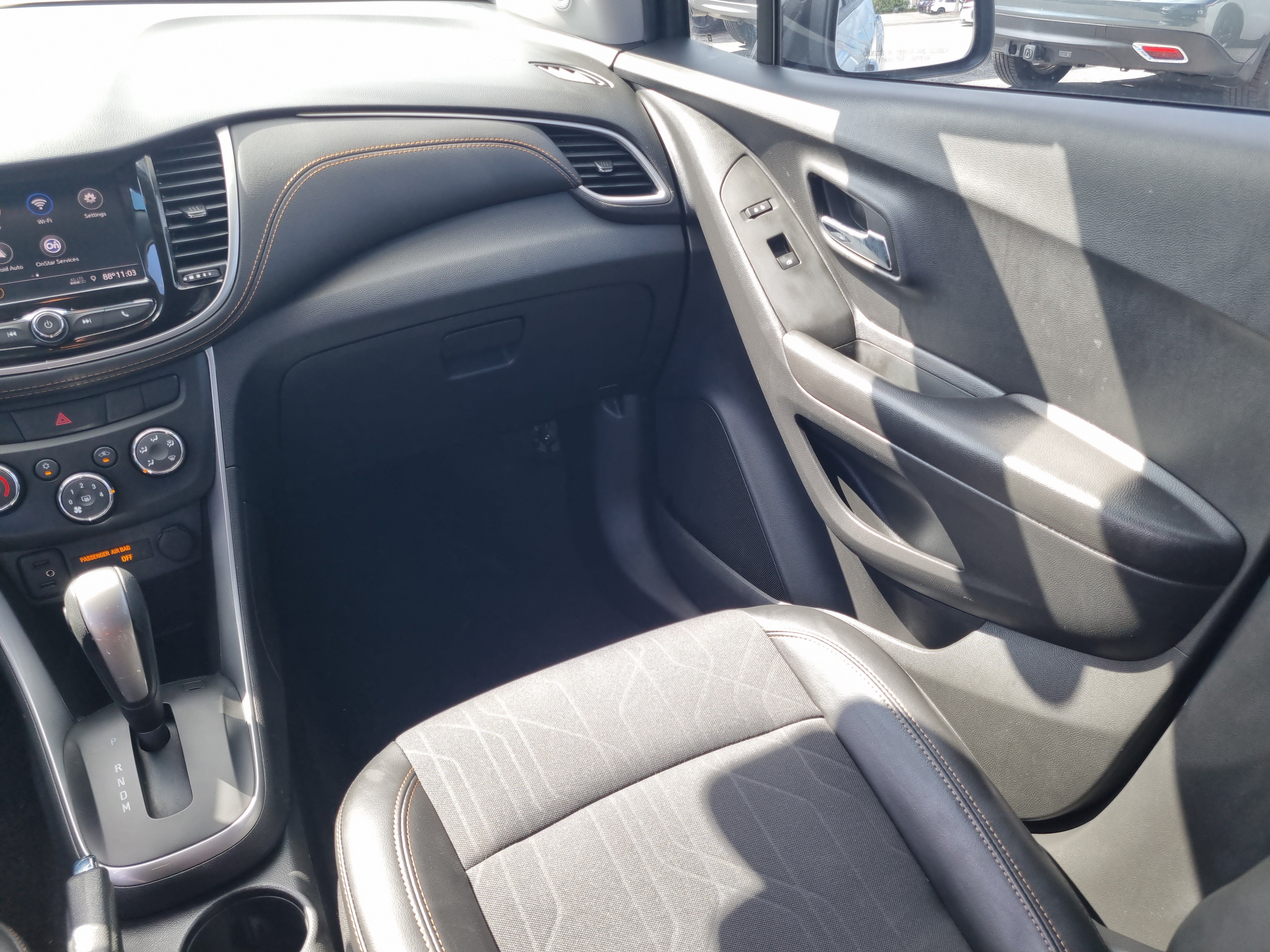 Used 2021 Chevrolet Trax LT w/ Redline Edition FWD image 19