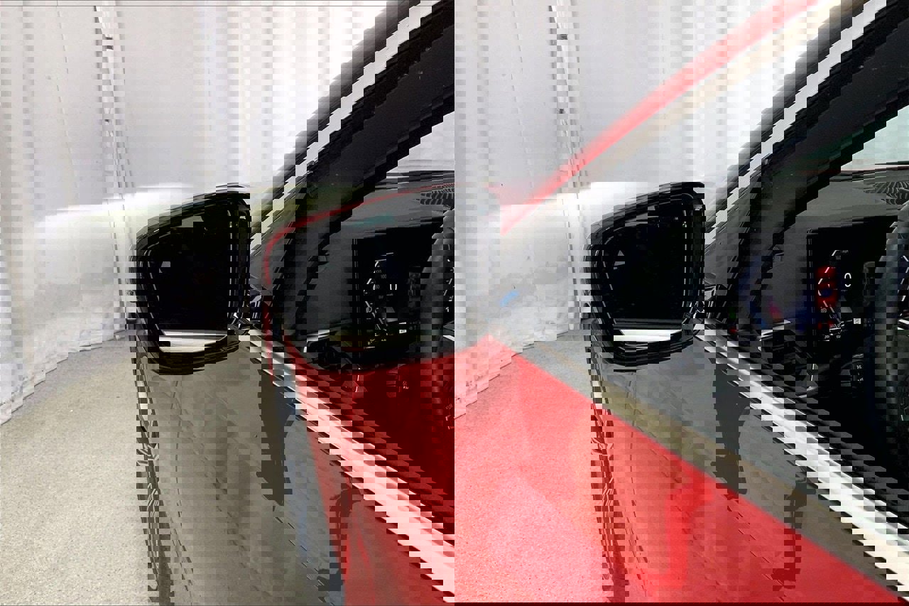 Used 2024 BMW 330i Sedan w/ Convenience Package image 10