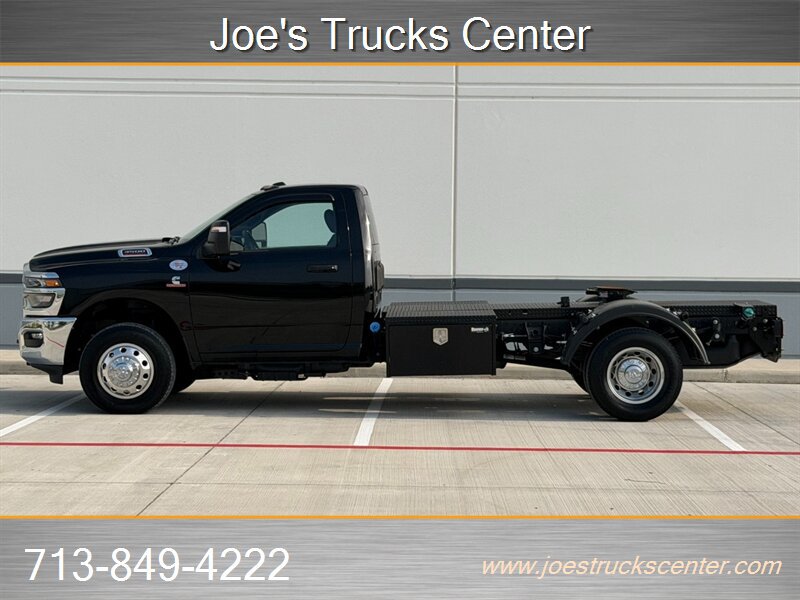 Used 2025 RAM 3500 Tradesman RWD image 3
