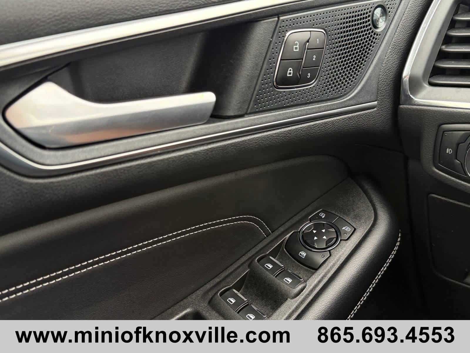 Used 2024 Ford Edge Titanium AWD/4WD image 23