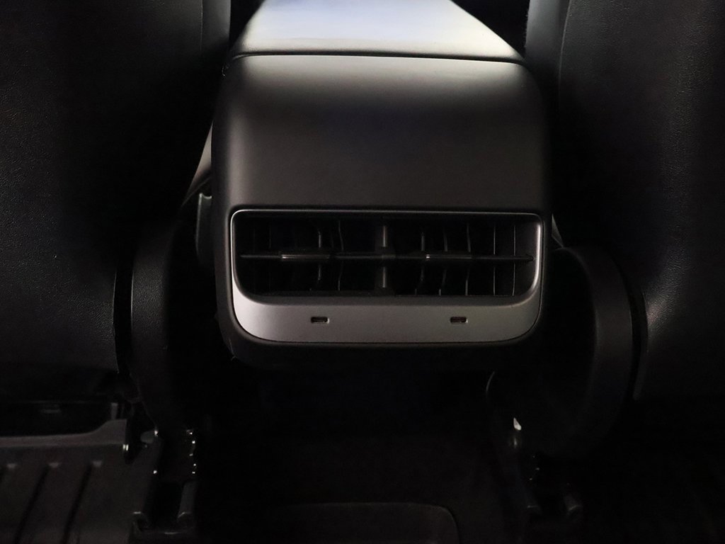 Used 2021 Tesla Model Y Long Range image 49