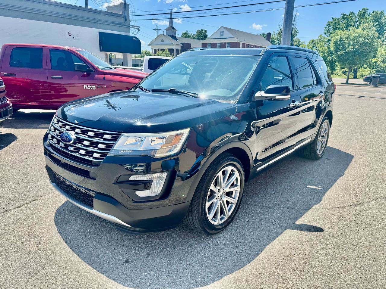 Used 2017 Ford Explorer Limited FWD image 3