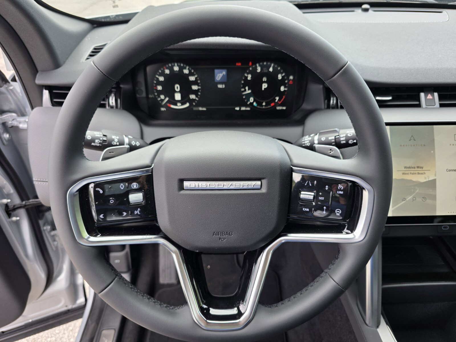 New 2026 Land Rover Discovery Sport Landmark AWD/4WD image 15