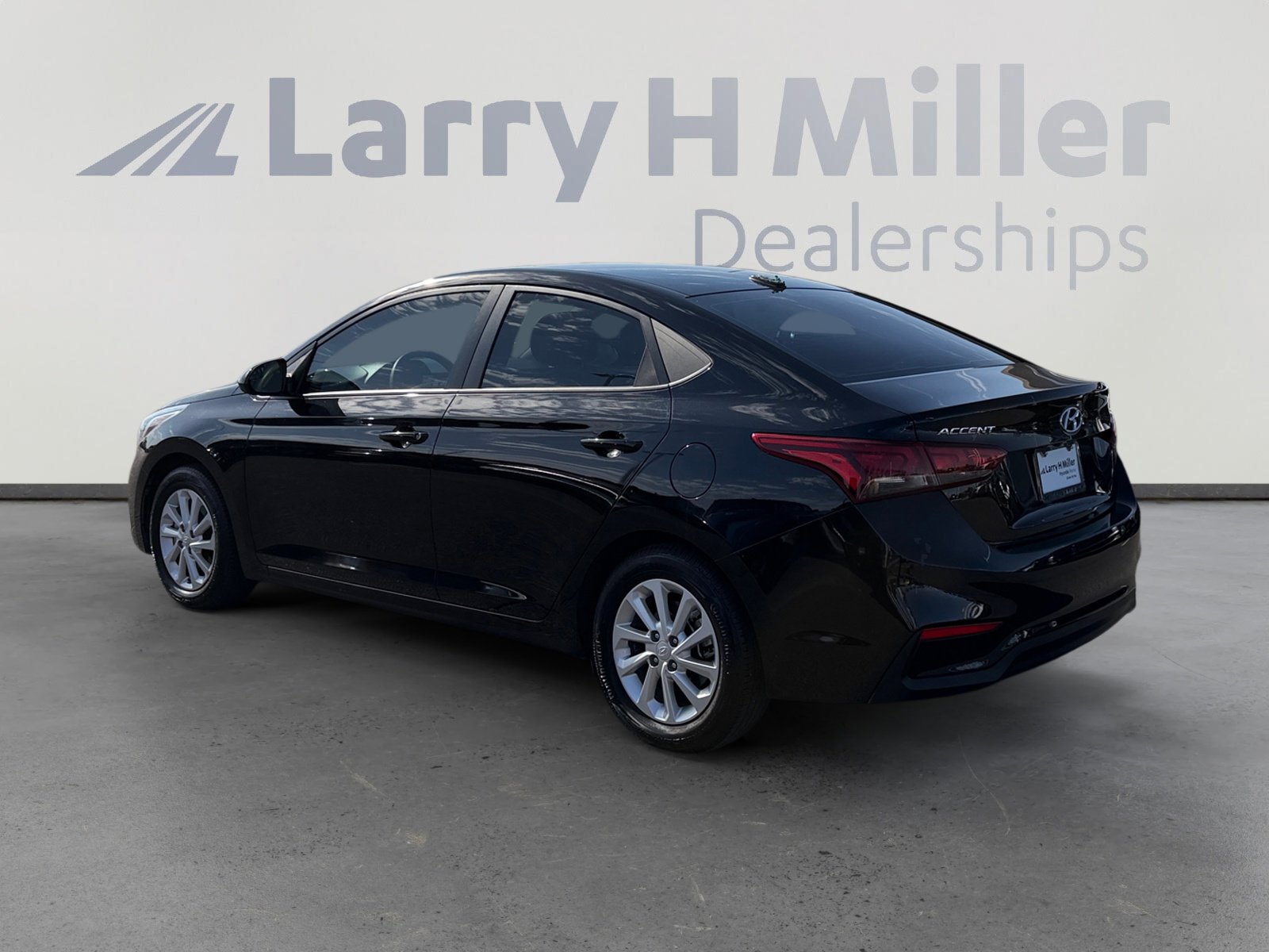 Used 2018 Hyundai Accent SEL FWD image 3