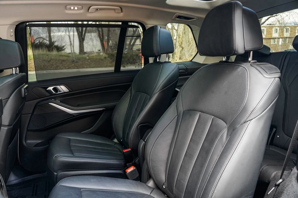 Used 2022 BMW X7 xDrive40i w/ Executive Package image 18