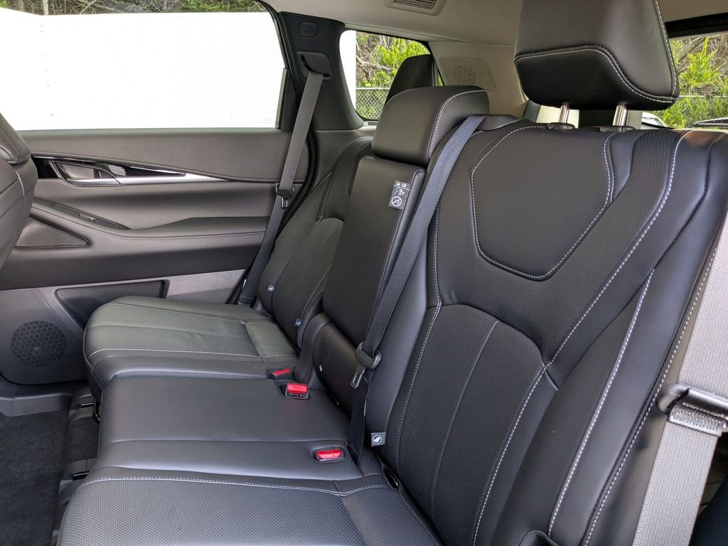 Used 2025 INFINITI QX60 Pure image 24
