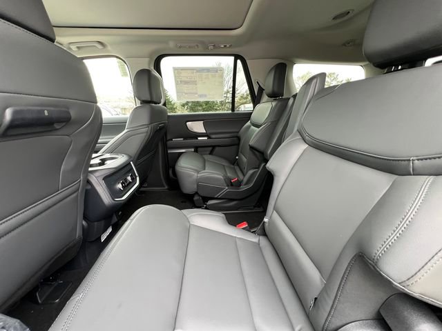 New 2026 Ford Expedition Active image 15