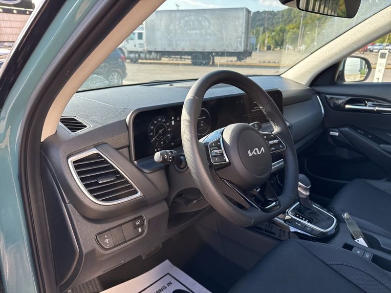 New 2026 Kia Seltos SX w/ SX Sunroof Package image 26