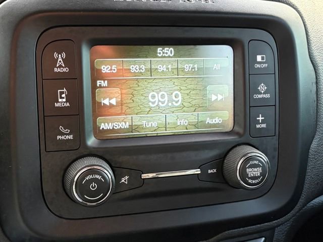 Used 2015 Jeep Renegade Limited image 14