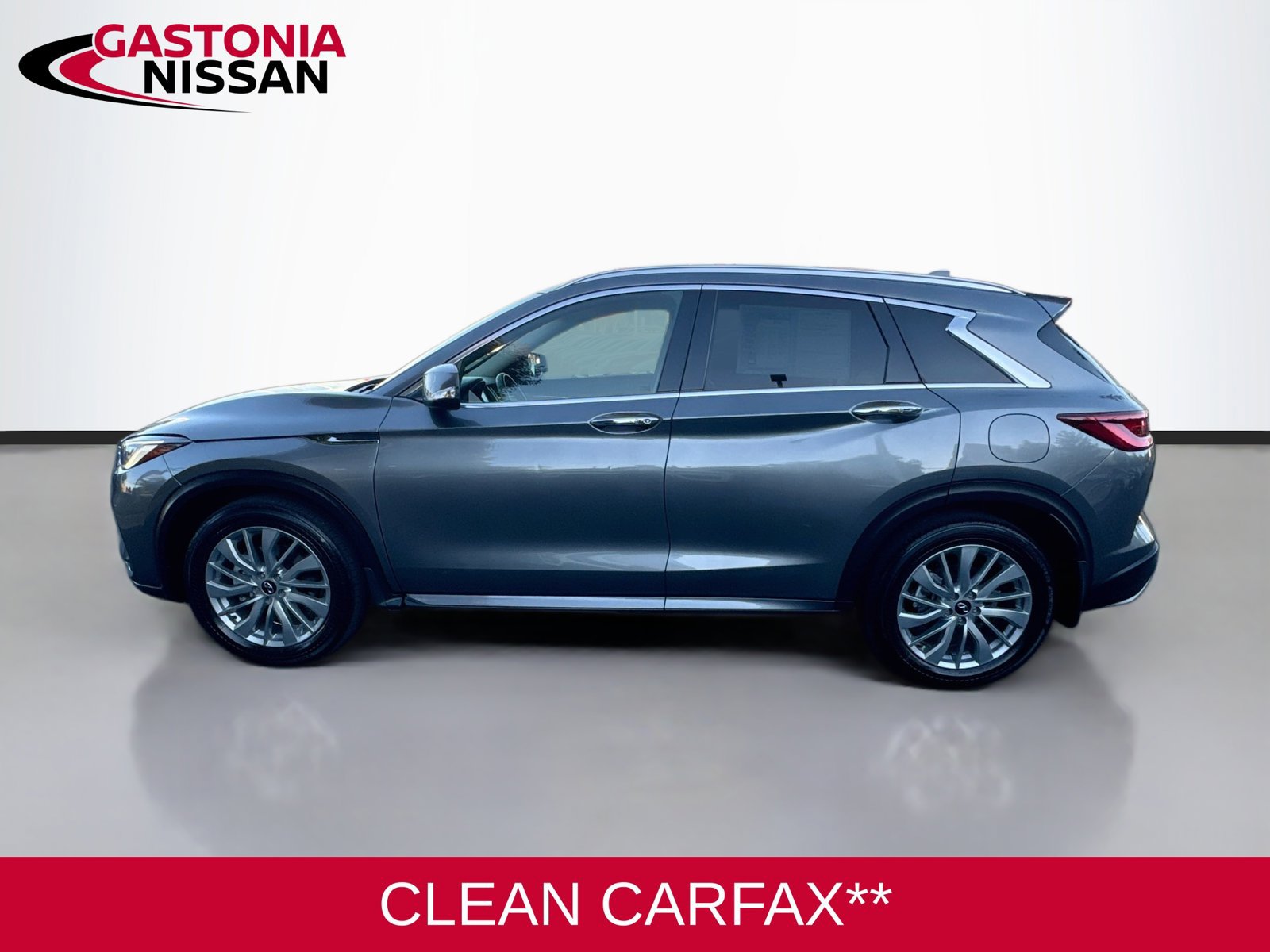 Used 2023 INFINITI QX50 Luxe FWD image 5