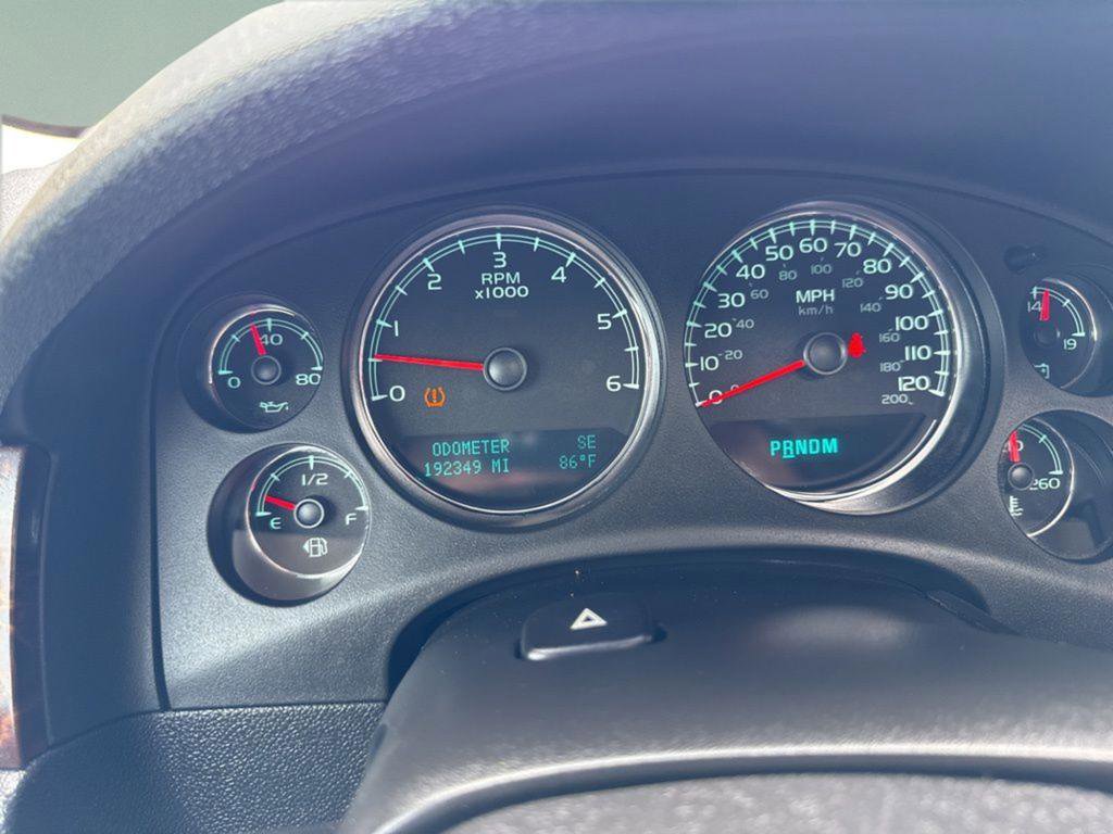 Used 2010 GMC Yukon Denali RWD image 14