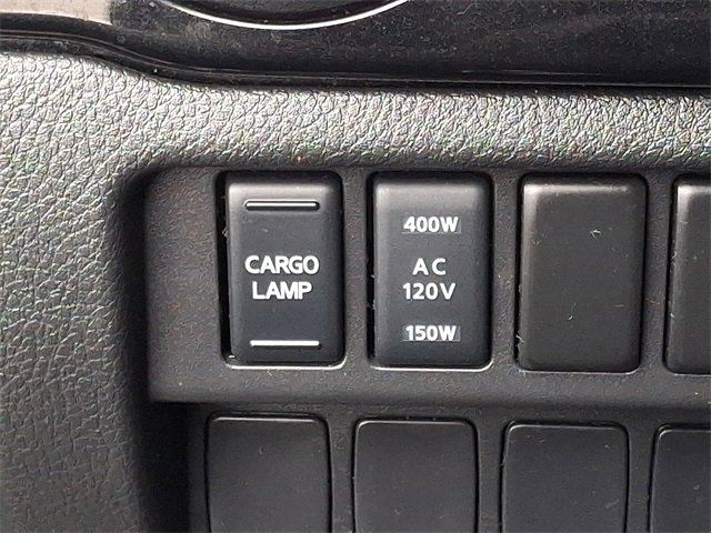 Used 2021 Nissan Titan SV w/ SV Convenience Package image 28