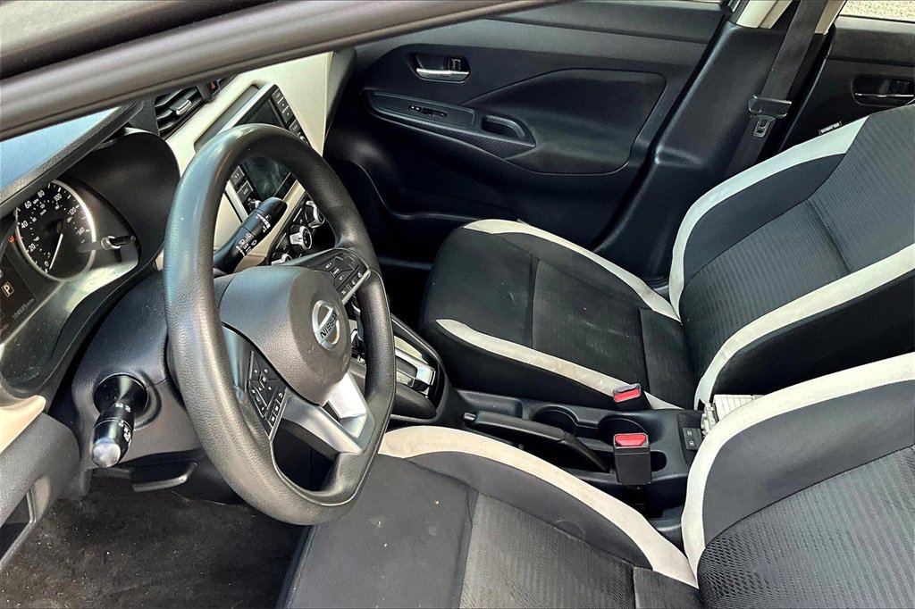 Used 2021 Nissan Versa SV image 13