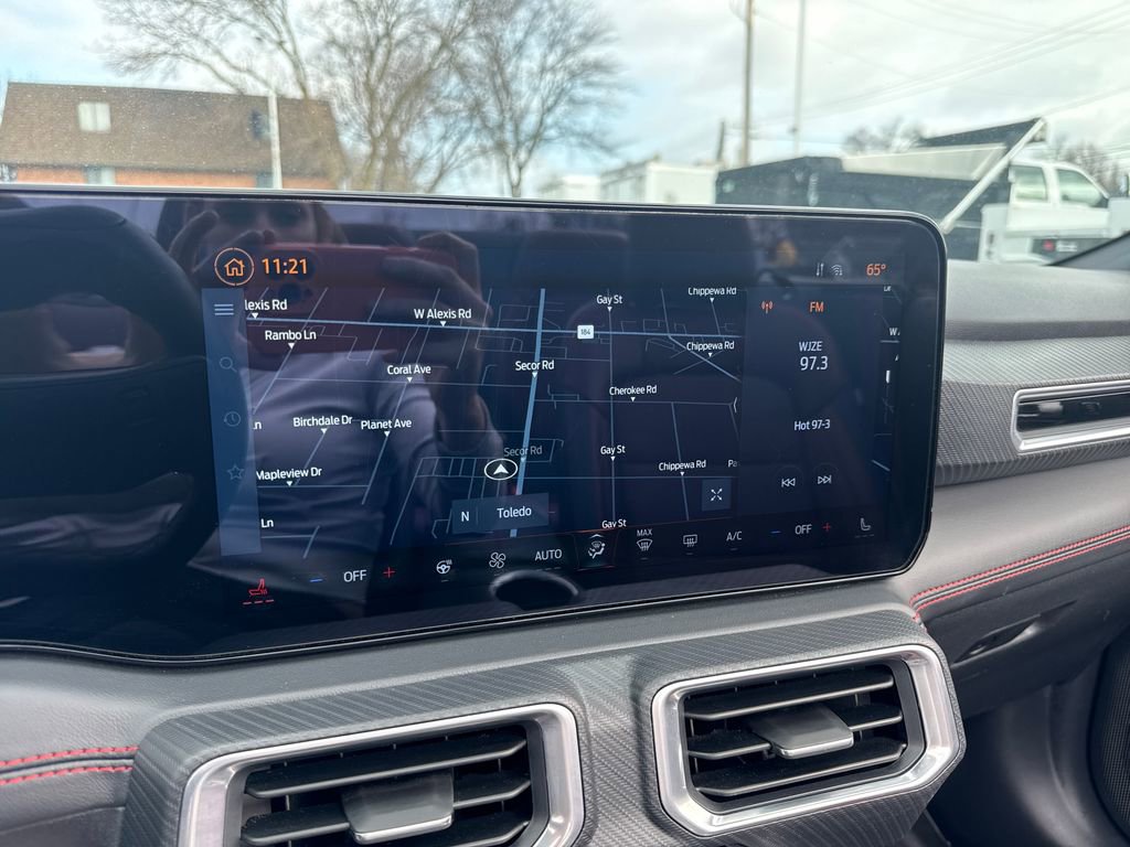 Used 2025 Ford Mustang Premium image 28