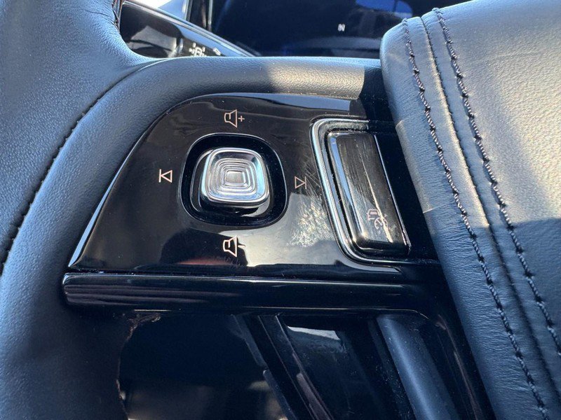 Certified 2025 Lincoln Aviator Reserve w/ Equipment Group 201A image 18