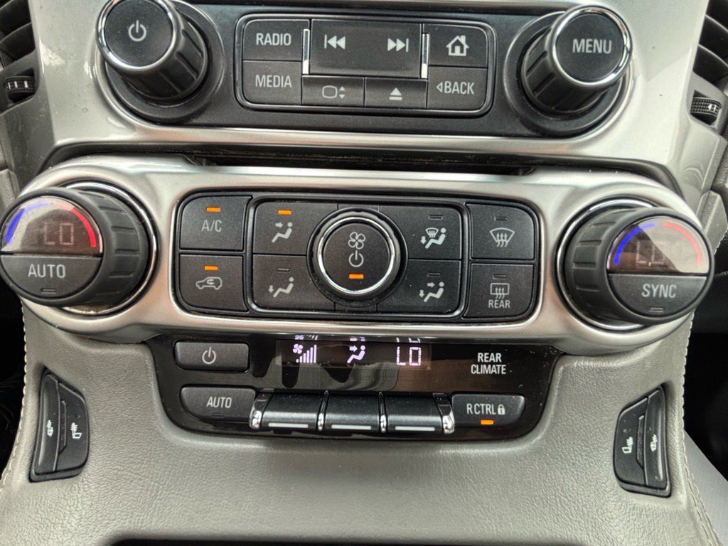 Used 2018 Chevrolet Suburban LT w/ Luxury Package image 39