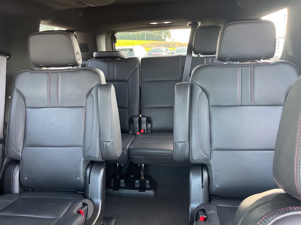 Used 2022 Chevrolet Tahoe RST w/ Sport Performance Package AWD/4WD image 13