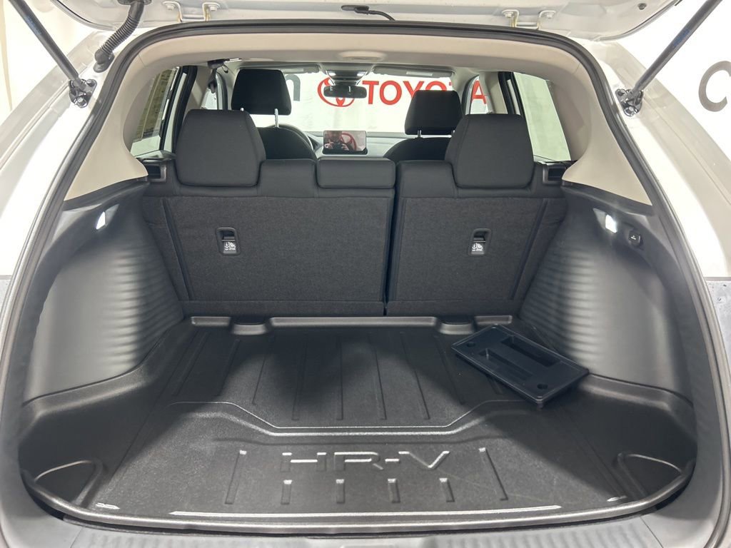 Used 2026 Honda HR-V LX image 18