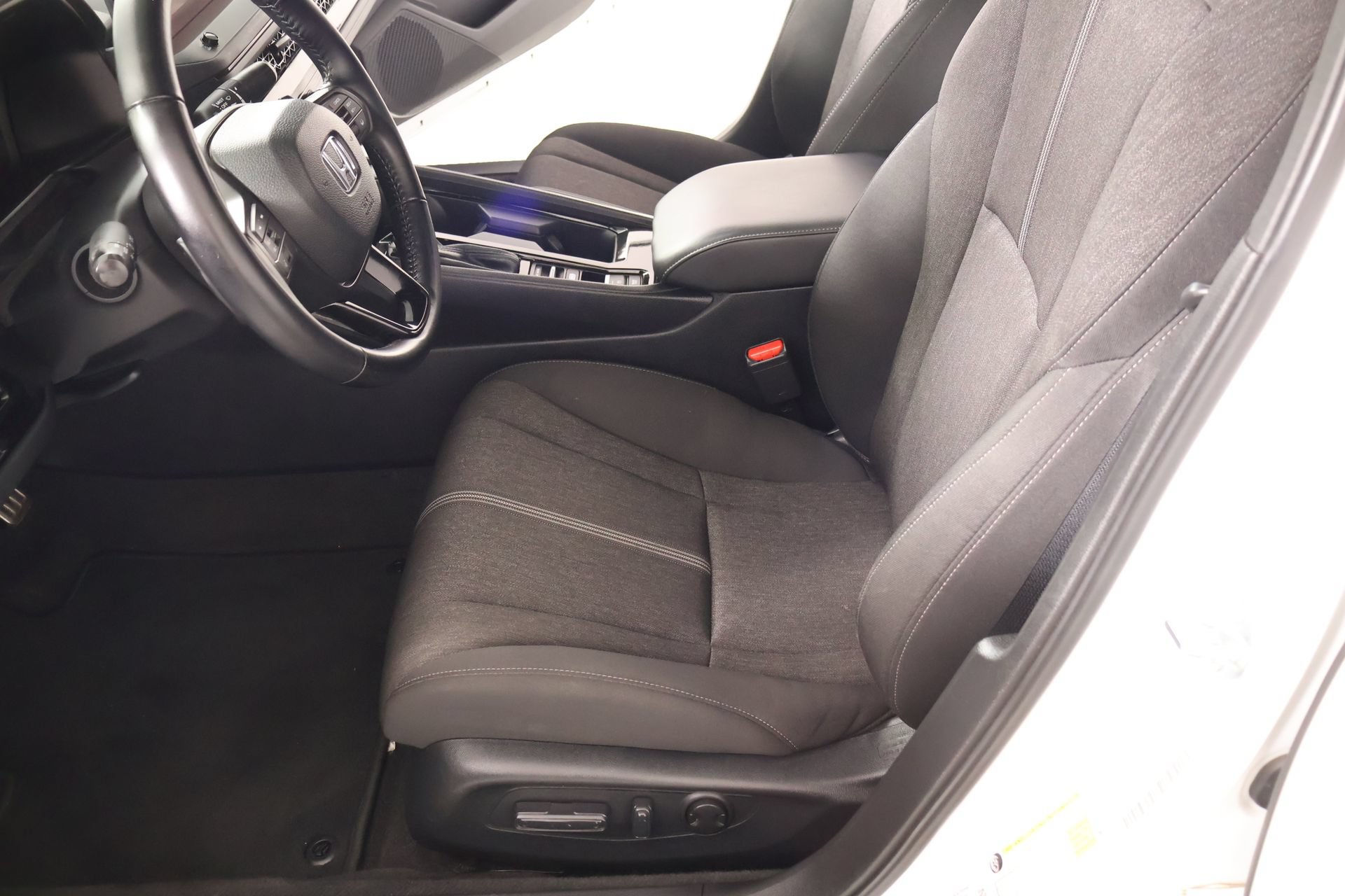 Used 2024 Honda Accord Sport image 10