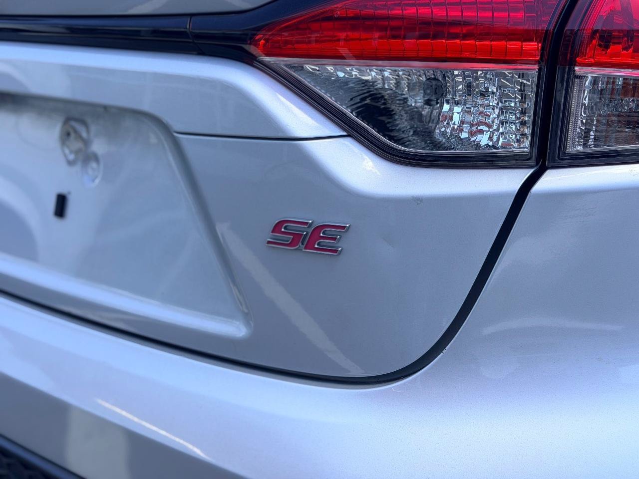 Used 2021 Toyota Corolla SE FWD image 11