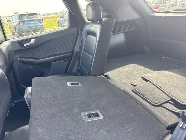 Certified 2023 Ford Escape Platinum AWD/4WD image 27