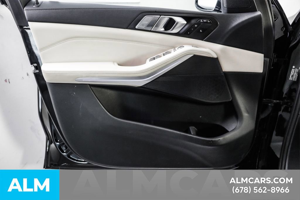 Used 2022 BMW X7 xDrive40i w/ M Sport Package image 53