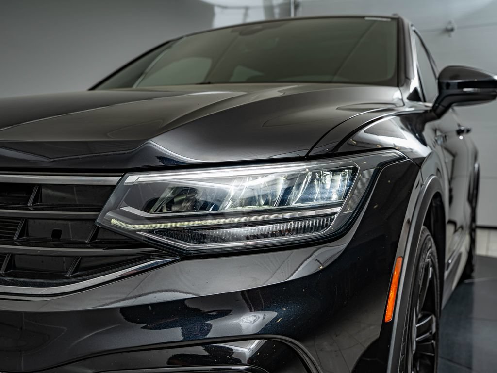 Used 2023 Volkswagen Tiguan SE R-Line FWD image 13