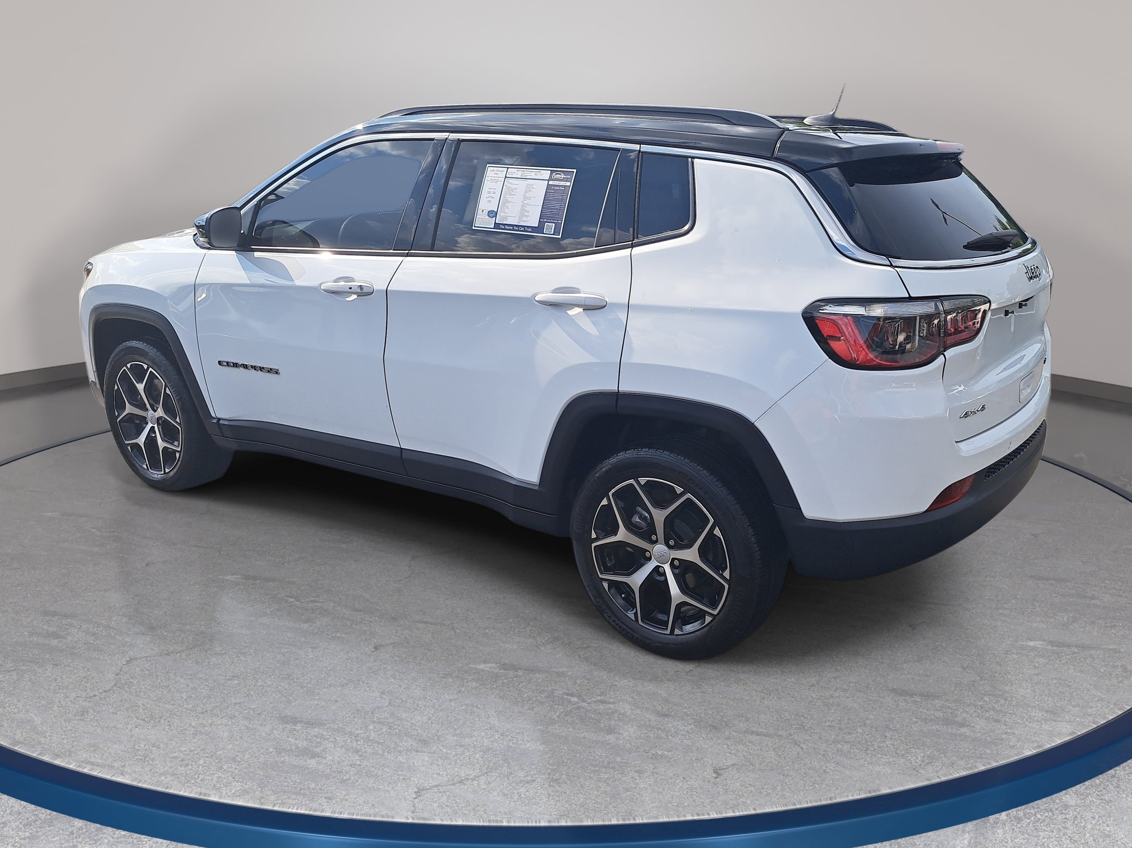 Used 2024 Jeep Compass Limited AWD/4WD image 7