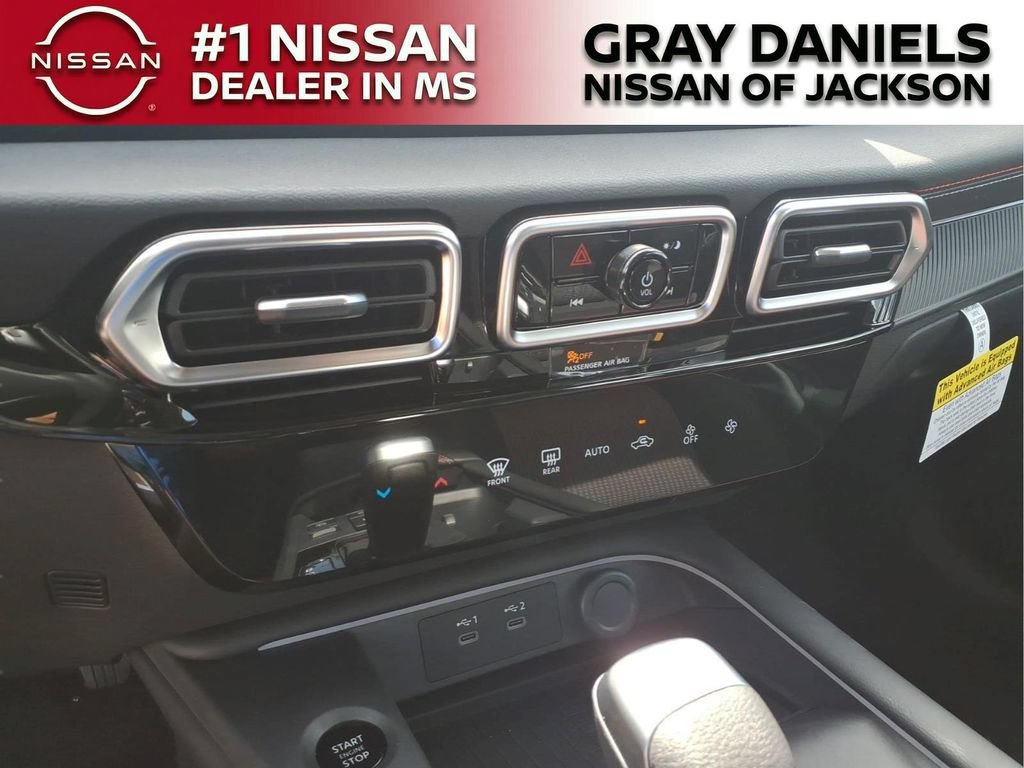 New 2026 Nissan Sentra SR w/ Floor Mat Package FWD image 17
