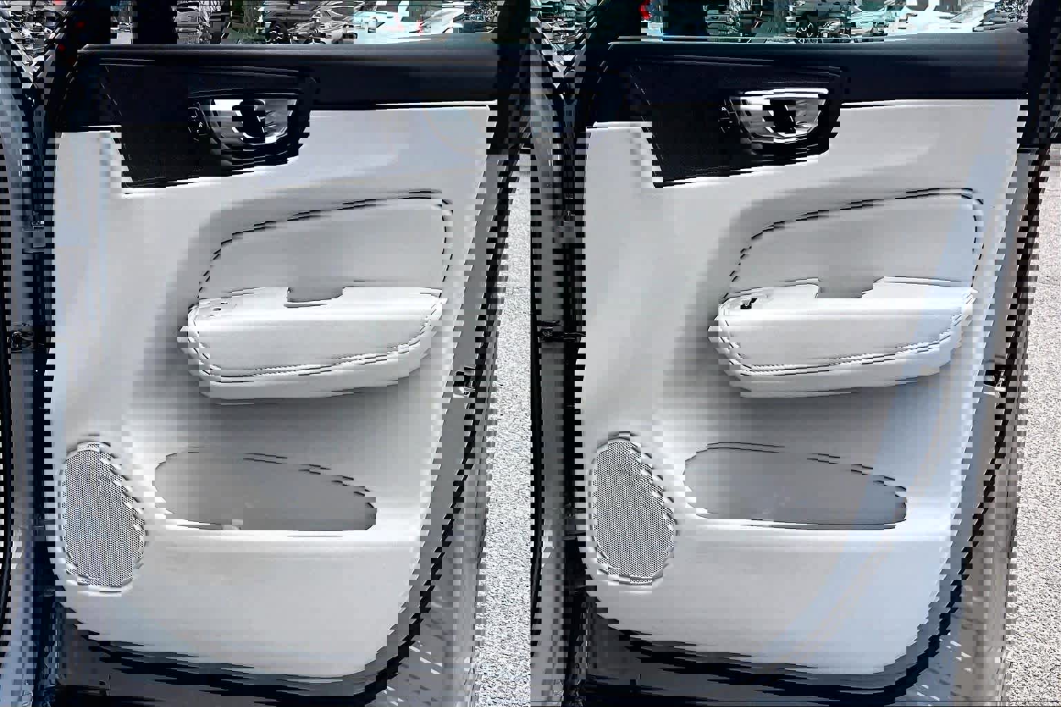 Used 2024 Volvo XC60 B5 Core w/ Climate Package image 22